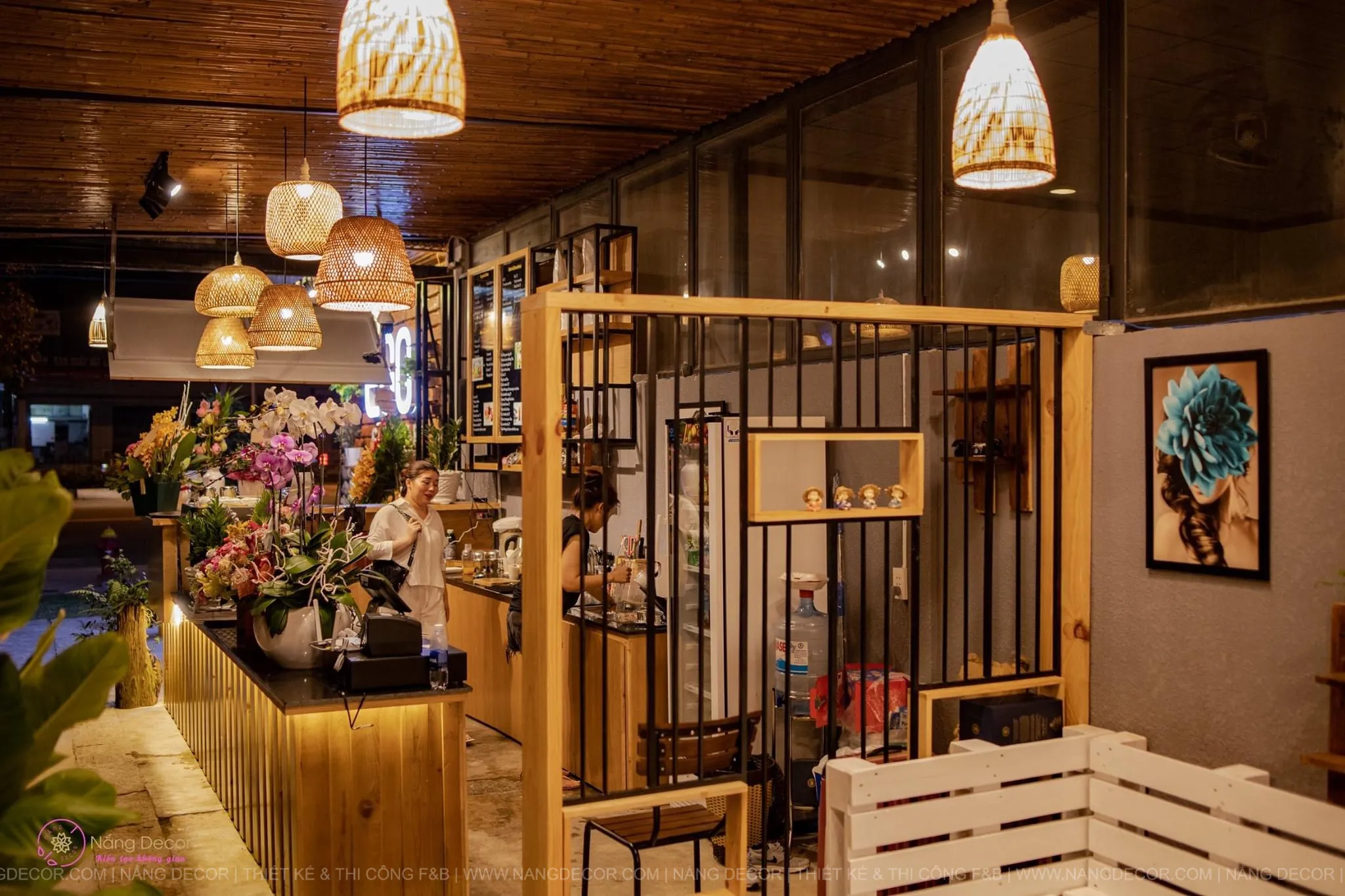 Ý tưởng trang trí quán cà phê nhỏ đẹp, thu hút khách hàng.