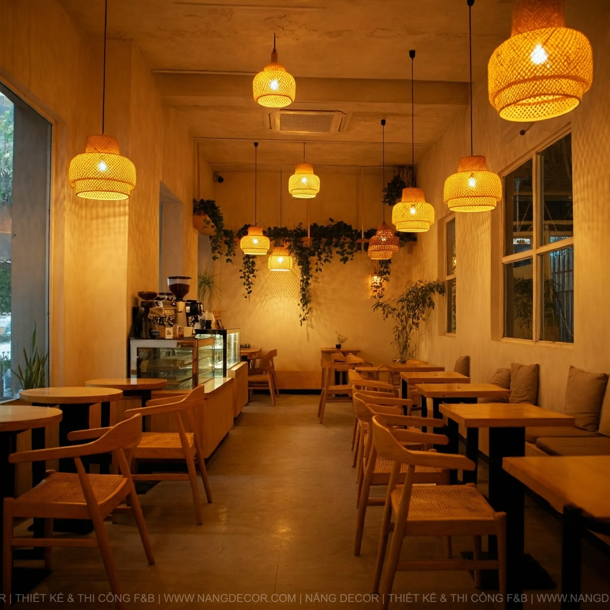 Thiết kế nội thất quán cafe nhà ống tối ưu không gian