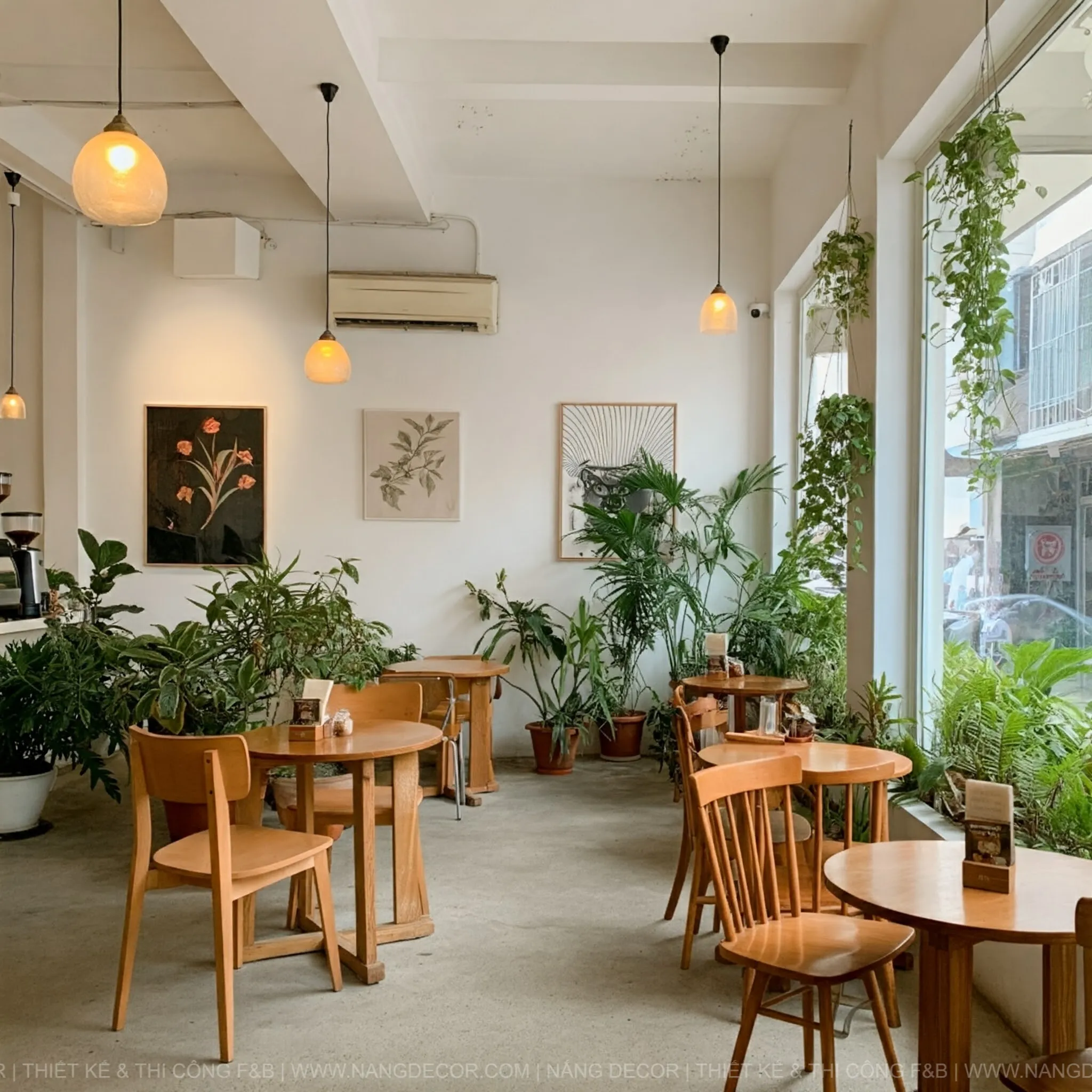 Thiết kế quán cafe sân vườn hiện đại với khu vực chỗ ngồi ngoài trời.