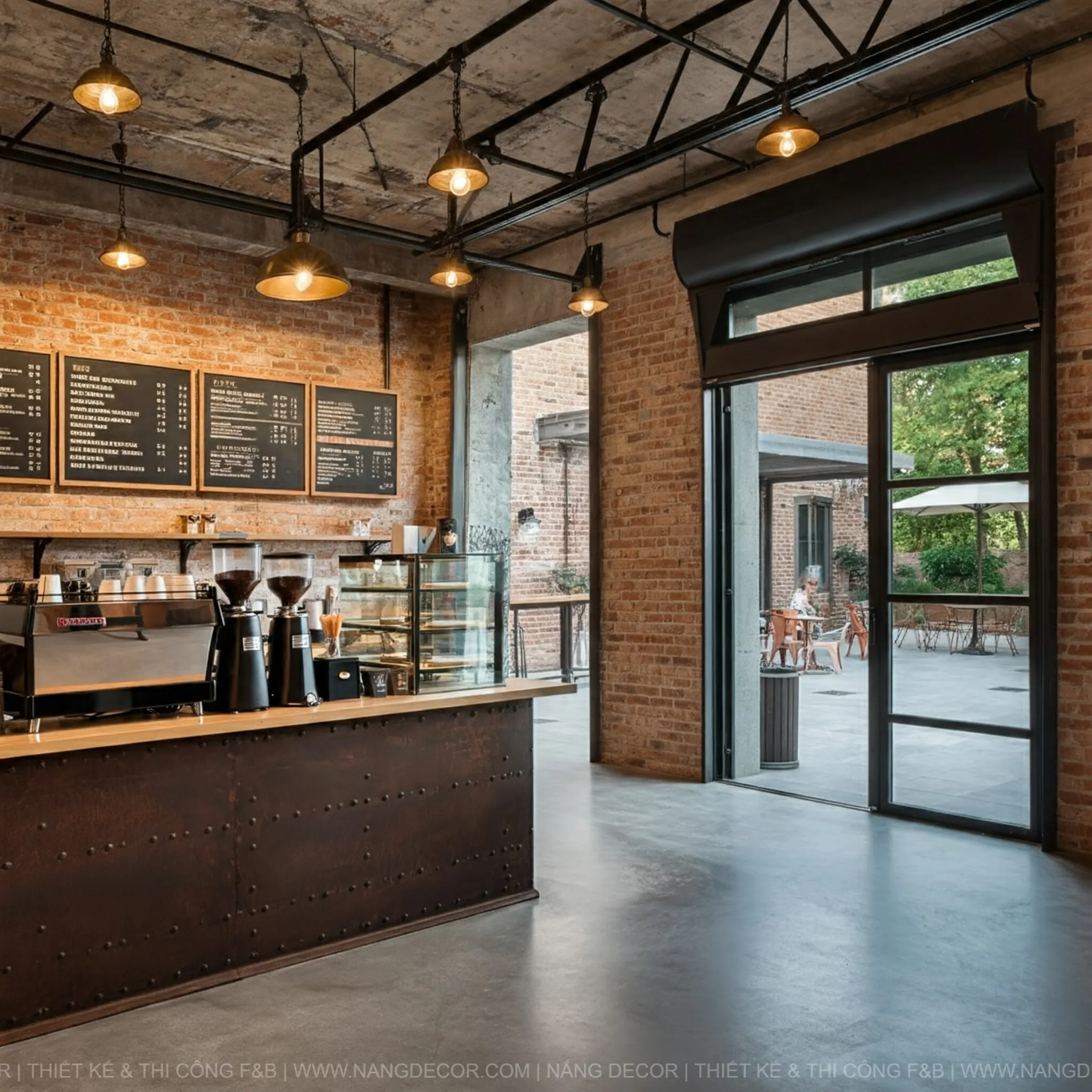 Nội thất quán cafe bằng gỗ theo phong cách Scandinavian ấm cúng.