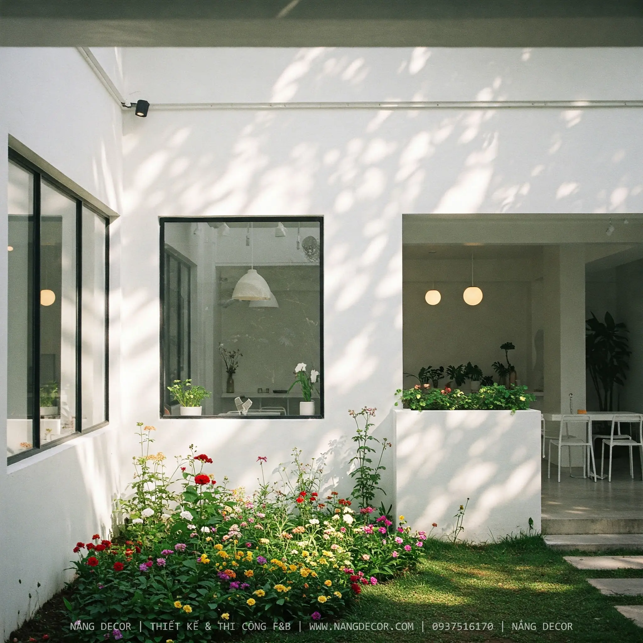 Mẫu thiết kế quầy cà phê hiện đại với gỗ và đá marble.
